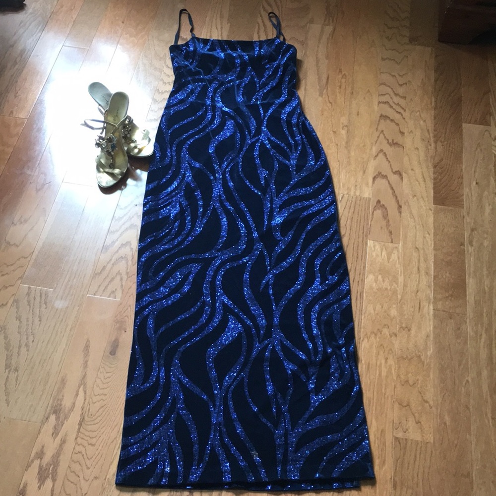 Beautiful velvet sparkling dress size M
